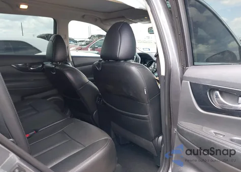 2017 Nissan Rogue Sl z USA, uszkodzony, nr VIN 5N1AT2MT7HC871379